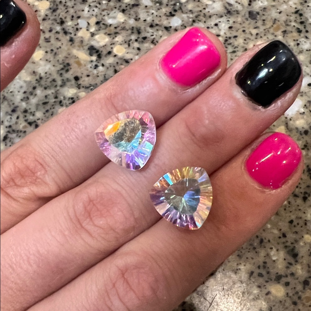2 Pcs Set Multicolor Iridescent Unicorn Aurora Loose Triangle Gemstones
